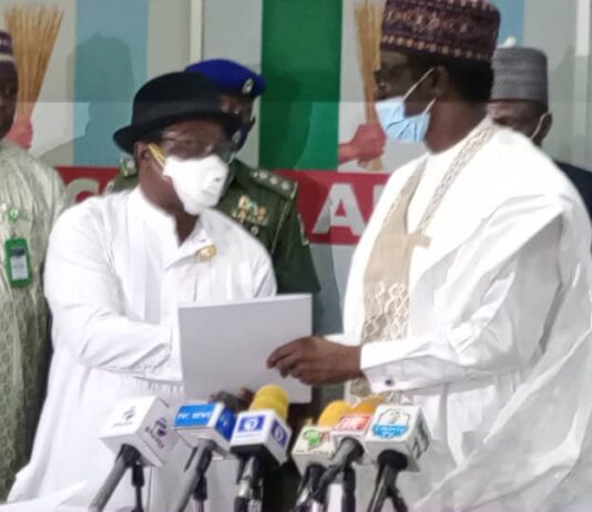 Breaking: Giadom hands over to APC caretaker committee chairman, Buni