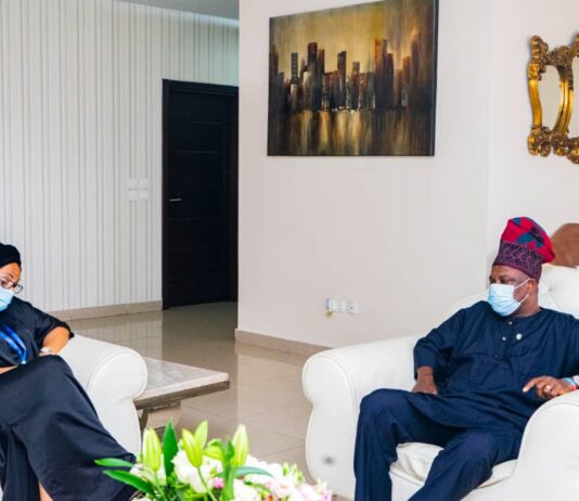 Senator Amosun visits late ex-Governor Ajimobi’s widow in Ibadan