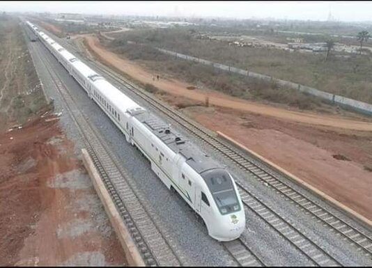 Amaechi gives contractor 5months to complete Nigeria’s $1.6b Lagos-Ibadan rail