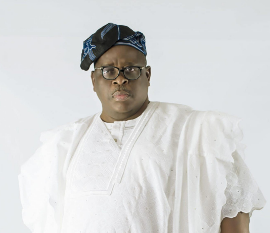 Videos: How mammoth crowd of supporters received Buruji Kashamu’s corpse