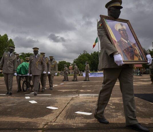 Mali Buries Ex-Dictator Moussa Traore Who Ruled for 22 Years