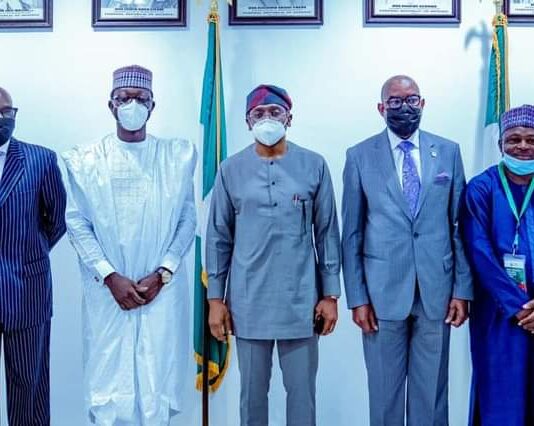 Reps to Partner FHA on Delivering Housing for Nigerians – Gbajabiamila 2nd from left, Executive Director, Business Development, Federal Housing Authority (FHA), Hon. Abdulmumin Jibrin; middle, Speaker, House of Representatives, Femi Gbajabiamila; 3rd from right, MD, FHA, Senator Gbenga Ashafa.