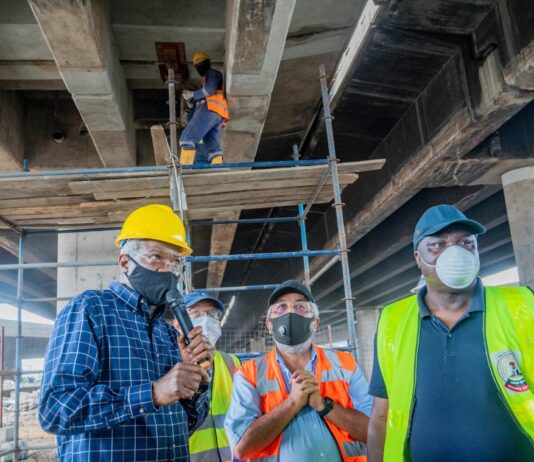 Fashola Reopens Eko & Marine Bridges, Thanks Lagosians for Their Cooperation