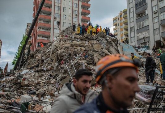 Earthquakes: Death toll rises in Syria and Turkey