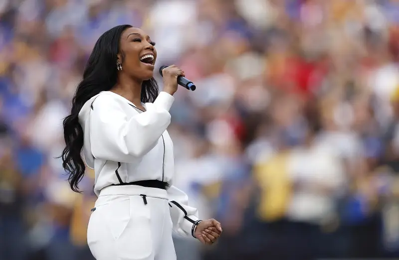 Brandy Stuns at NBA All-Star Game Amid “Vocal Bible” Praise