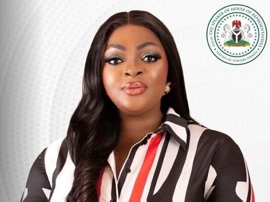 Eniola Badmus Marks New Month with High-Fashion Shoot and Fan Appreciation