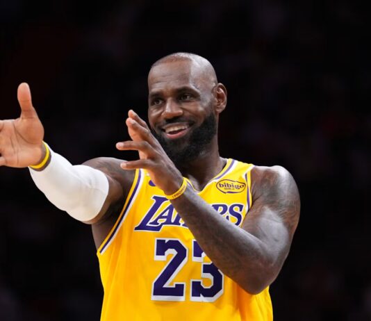 LeBron James Sets New NBA Record for Most Regular-Season Games Played