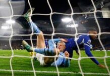 Manchester City and Chelsea Play to Tense Goalless Draw at Stamford Bridge