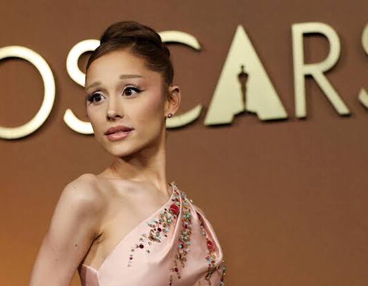 Ariana Grande Addresses Fans On Stage Regarding Decision to Step Back